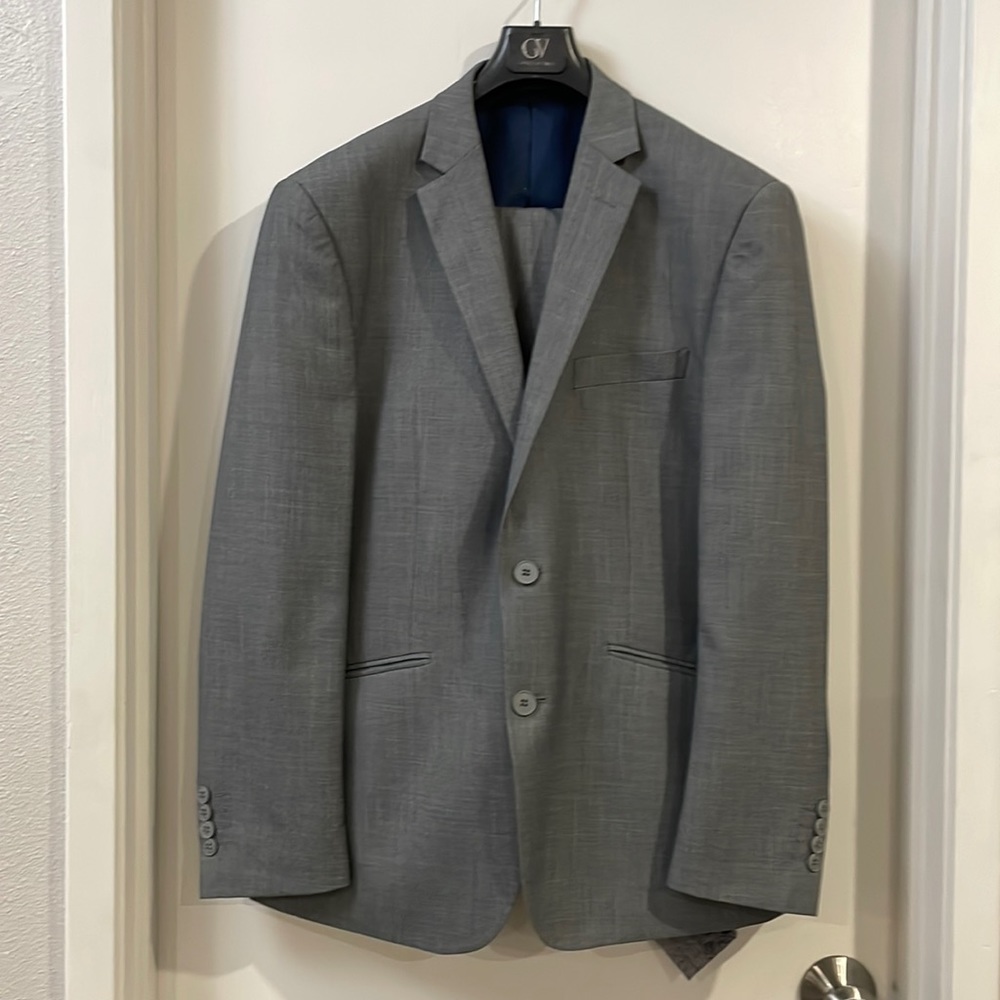 Gray Men’s Suit bundle
